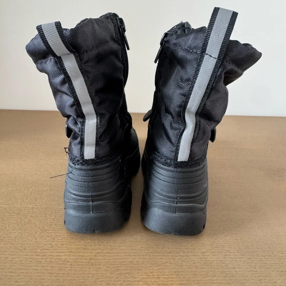 Merence durable black